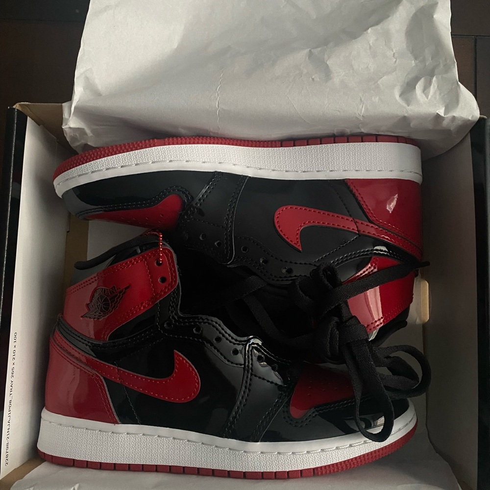 AIR JORDAN 1 High (Patent Leather) - Picture 1 of 4